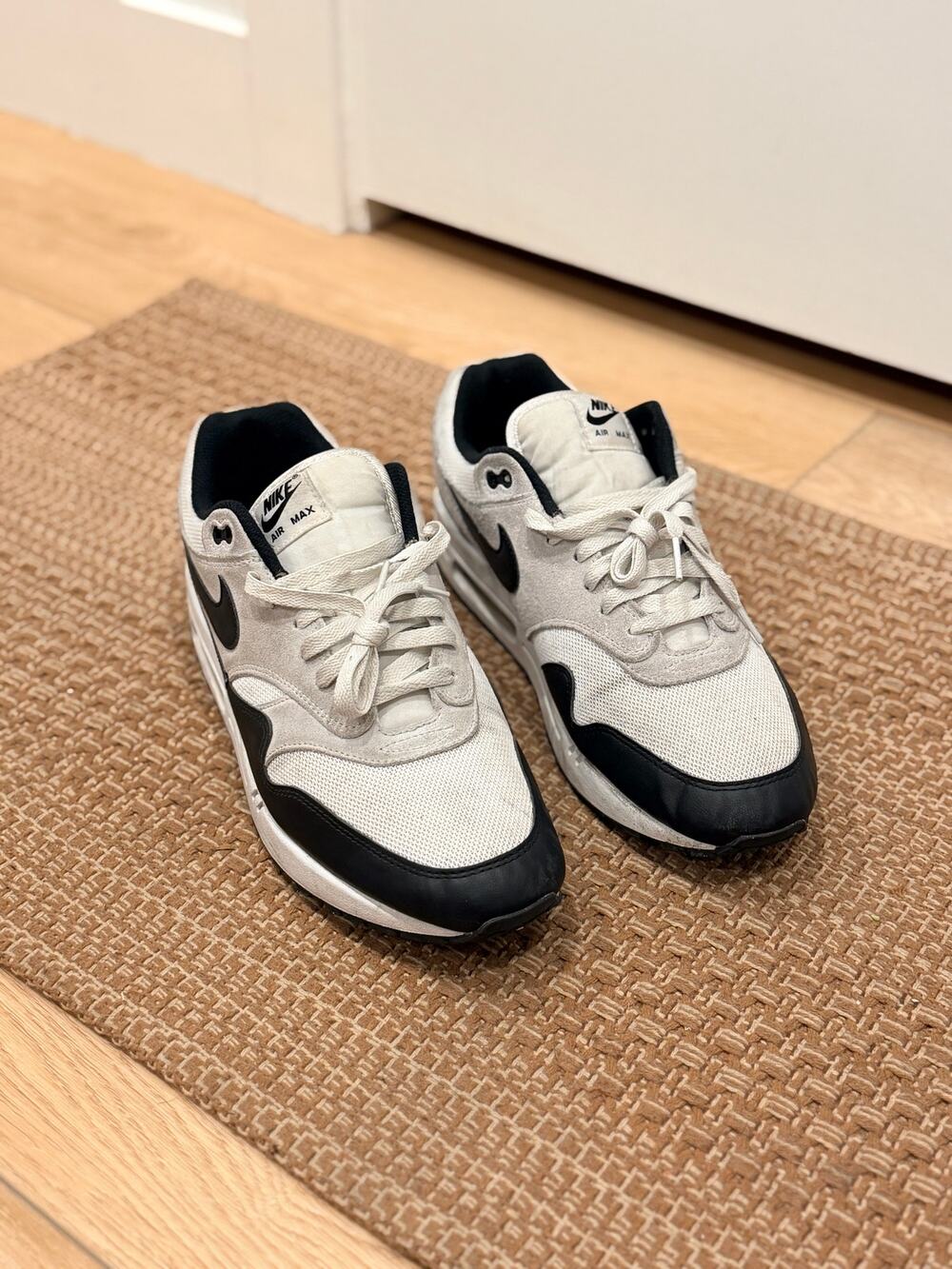 Nike Air Max 1 White & Black Men’s Sneakers Size 12